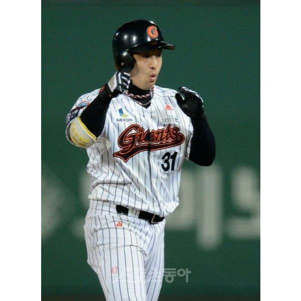 韓國職棒 KBO 釜山樂天巨人 電繡 復古主場 應援球衣 M (罩衫 刺繡 韓職  南韓 棒球 壘球 棒壘 NEPOS)-細節圖2
