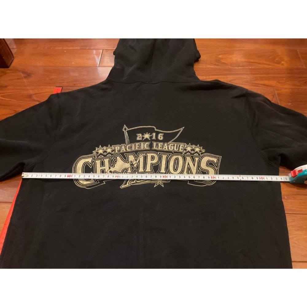 瑕疵 日本職棒 火腿鬥士 2016洋聯優勝 燙金紀念 夾克/外套 L (風衣 NPB 棒球 壘球 棒壘 北海道 冠軍)-細節圖7