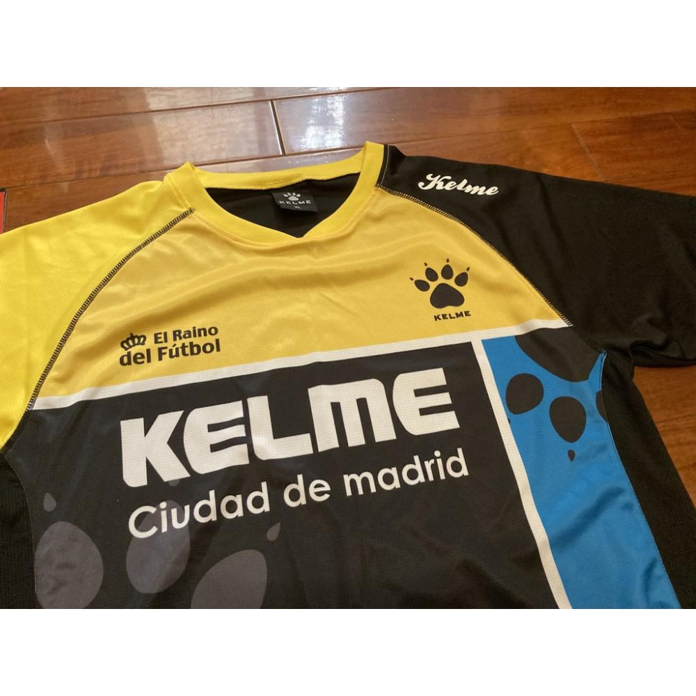 KELME 黃黑藍 拼接 排汗上衣/練習衣 XL (運動 短袖 短T 西班牙 卡爾美 足球 棒壘 棒球 網球 羽球)-細節圖2