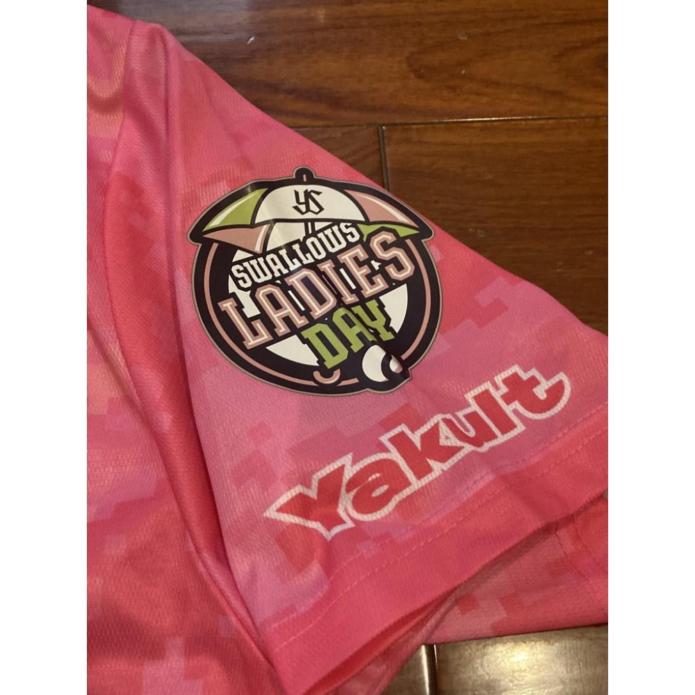 日本職棒 養樂多燕子 2020淑女日 粉紅 應援球衣 (罩衫 球迷 日職 NPB 東京 棒球 Ladies day)-細節圖5