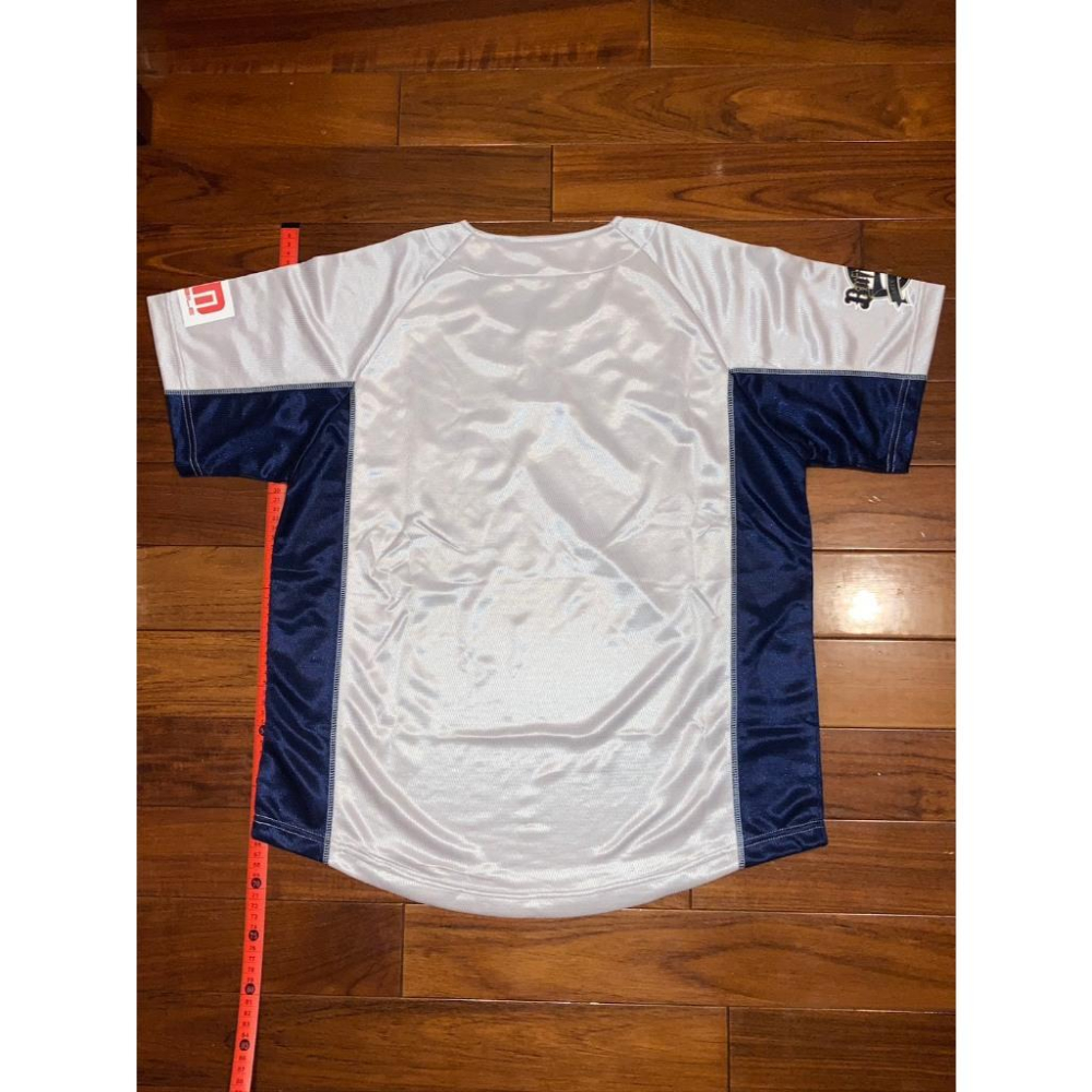 日本職棒 歐力士猛牛 會員限定 銀灰色 排汗練習衣 L (球衣 NPB 棒球 壘球 棒壘 運動 短T 上衣)-細節圖6