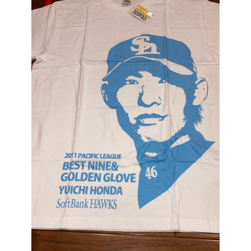 全新 軟銀鷹 本多雄一 2011最佳九人+金手套 紀念 棉質 肖像上衣 XL(職棒 日本 NPB 棒球 棒壘 衣服 短T-細節圖2