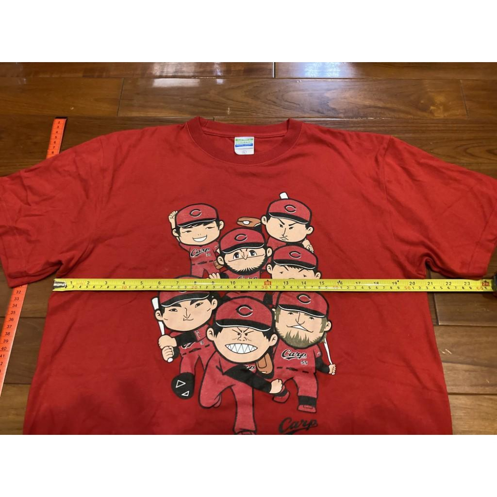 日本職棒 廣島鯉魚 2014 赤道直下 Q版球員 似顏繪 棉質上衣 L(日職 NPB 棒球 棒壘 短T)-細節圖4