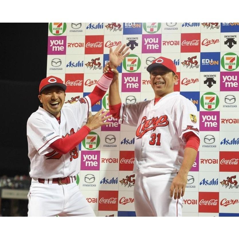 日本職棒 廣島鯉魚 2018 石原慶幸 生涯千安 紀念上衣 M (NPB 棒球 棒壘 短T)-細節圖2