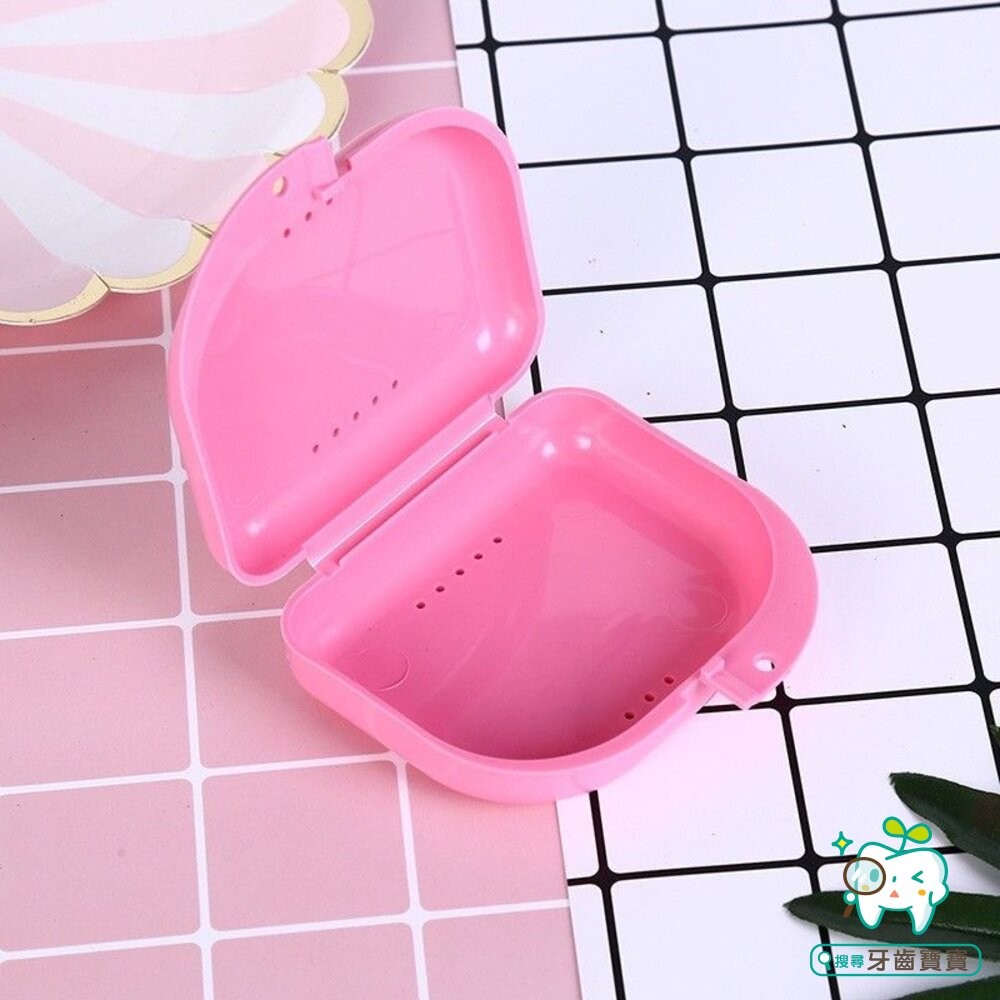 【買一送一隨機】外出攜帶透氣盒 一入 牙套、維持器、活動假牙盒-細節圖6