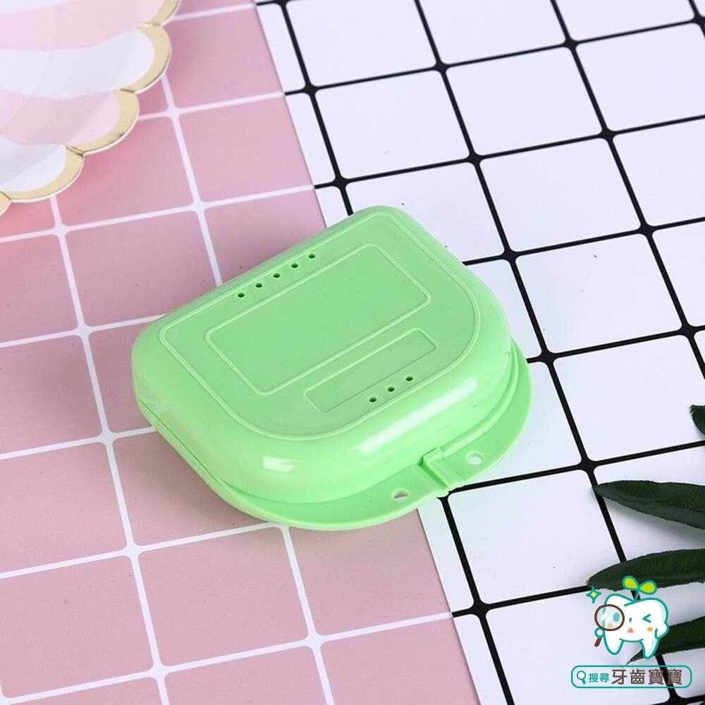 【買一送一隨機】外出攜帶透氣盒 一入 牙套、維持器、活動假牙盒-細節圖10