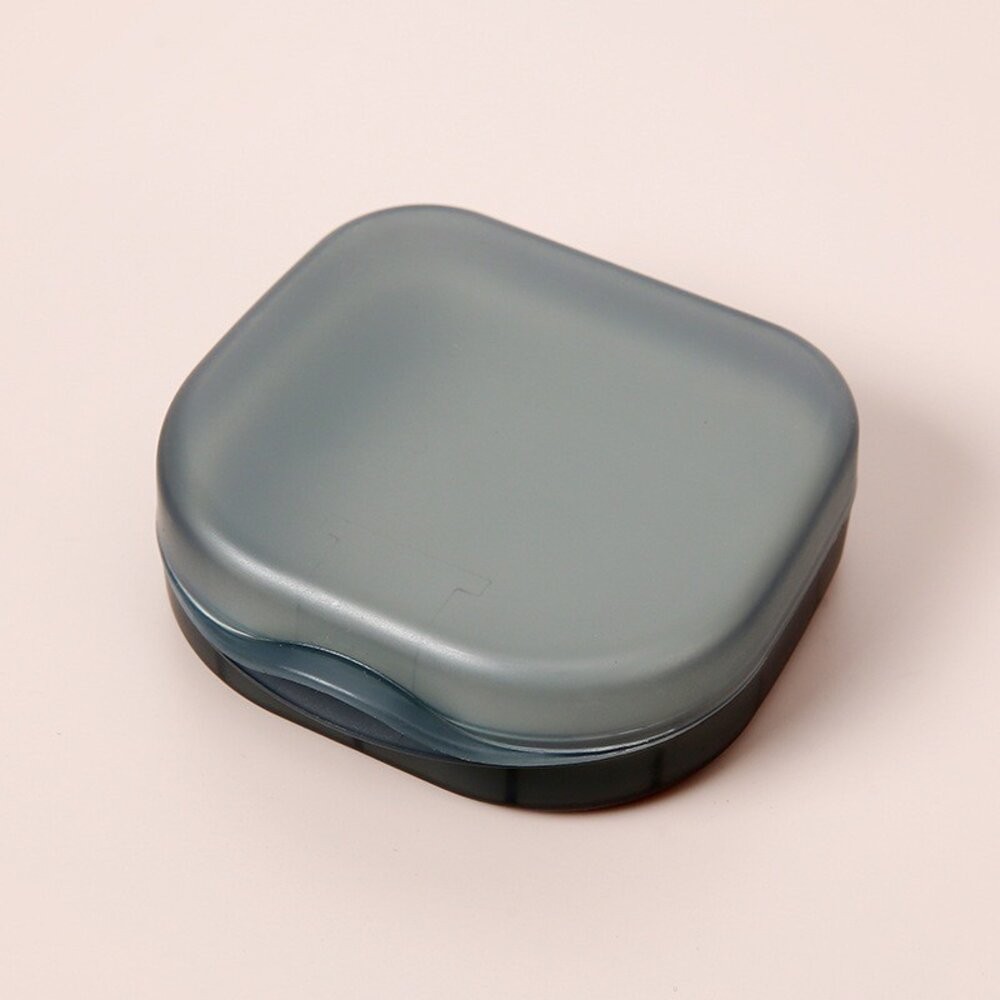 【新款】外出用 透明牙套 維持器 專用收納盒一入(含墊)(四色可挑選)-規格圖4