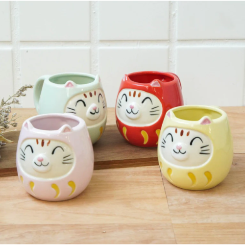 現貨 日本製 貓咪達摩 馬克杯 粉紅色/黃色/綠色/紅色 | 達摩 貓奴 日本製造 陶器 陶瓷 咖啡杯 Bu媽你好
