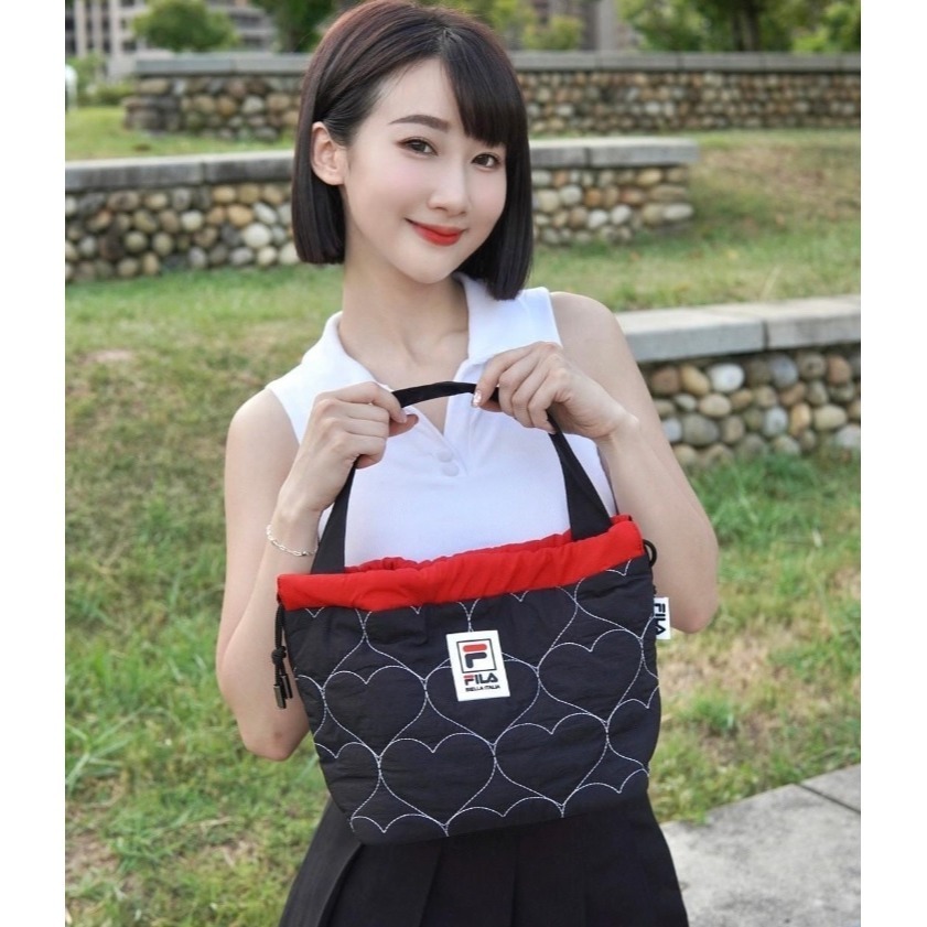 💎現貨馬上出💎 7-11 FILA 心型手提包 黑色款 義大利百年運動品牌 FILA 手提包 外出包-細節圖2
