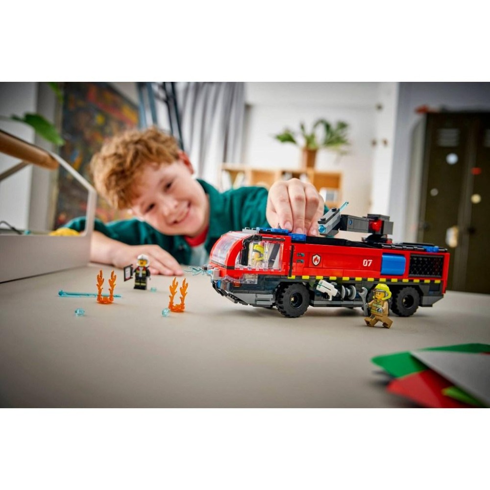 [大王機器人] LEGO 60499 機場消防車 樂高® 城市 LEGO® City系列 零件數：691-細節圖3