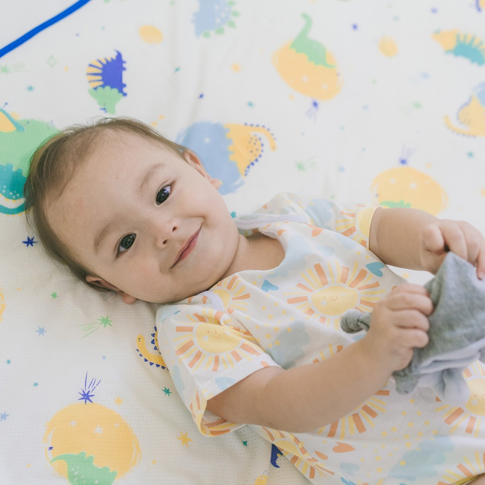 【NewStar明日之星】輕盈透氣洞洞毯 (透氣孔設計) 嬰幼兒必備 加大款100*90CM-細節圖2