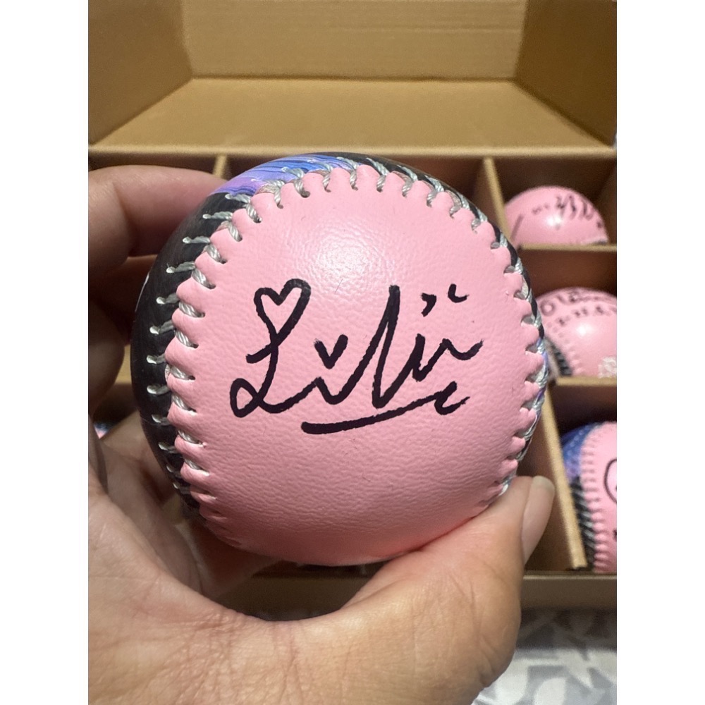 小龍女啦啦隊 簽名球 味全龍小龍女 李多慧 林襄 菲菲 賴可 小蛙 柳柳-規格圖1