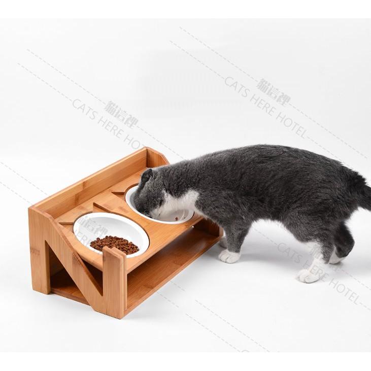 【貓咪用品】貓這裡 在台現貨 實木斜面可調節高度貓碗 寵物餐桌 寵物碗架 寵物碗 貓咪碗 陶瓷碗 【附陶瓷雙碗】-細節圖2