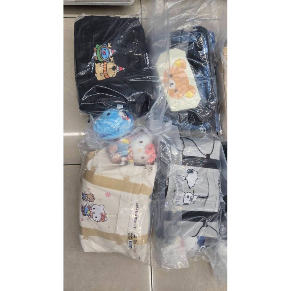 現貨)7-11 2025年☆聖誕福袋☆抽繩大托特包+絨毛擦手巾【特價490元起】全新未拆/限量/福袋/抽獎/Kitty-細節圖4