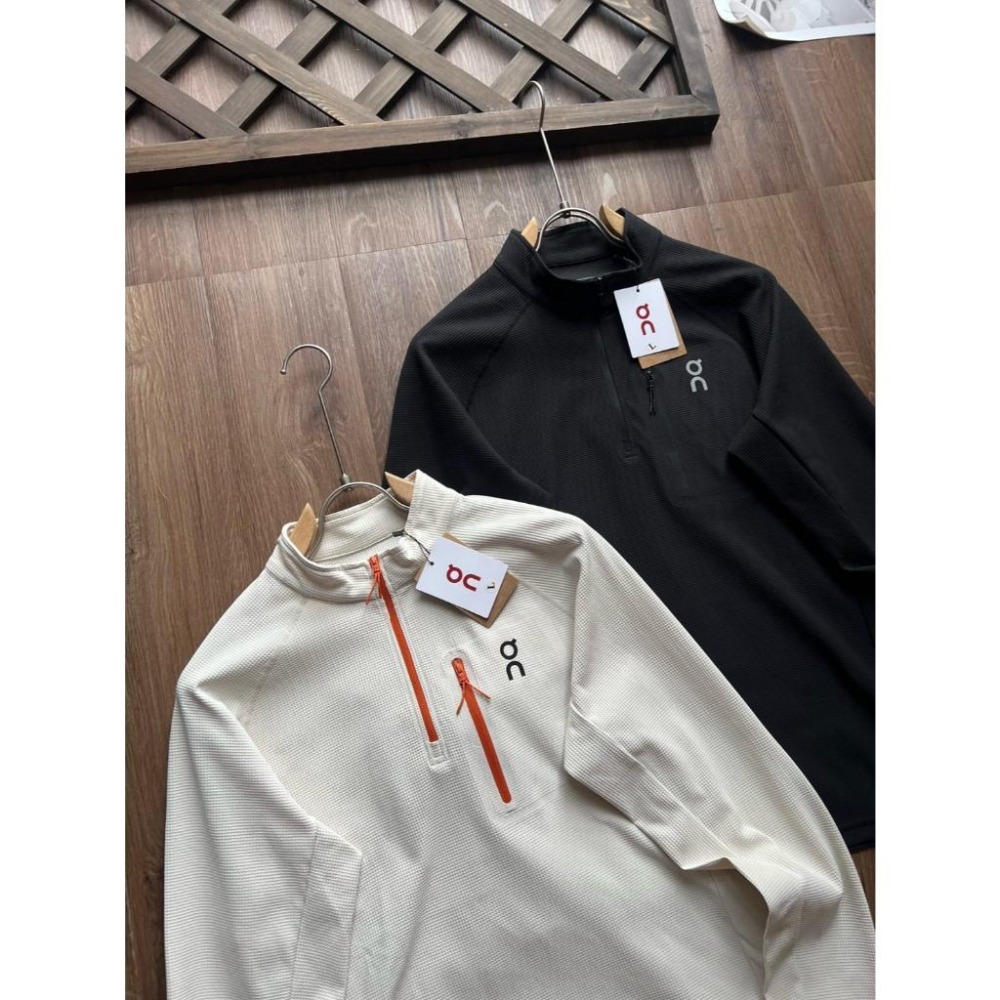 【季得運動】On昂跑 Climate Shirt 休閒運動健身 半拉式長T  黑色 米白＊M-3XL。50908C-細節圖2