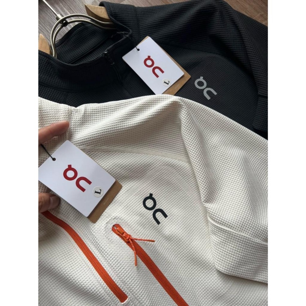 【季得運動】On昂跑 Climate Shirt 休閒運動健身 半拉式長T  黑色 米白＊M-3XL。50908C-細節圖4