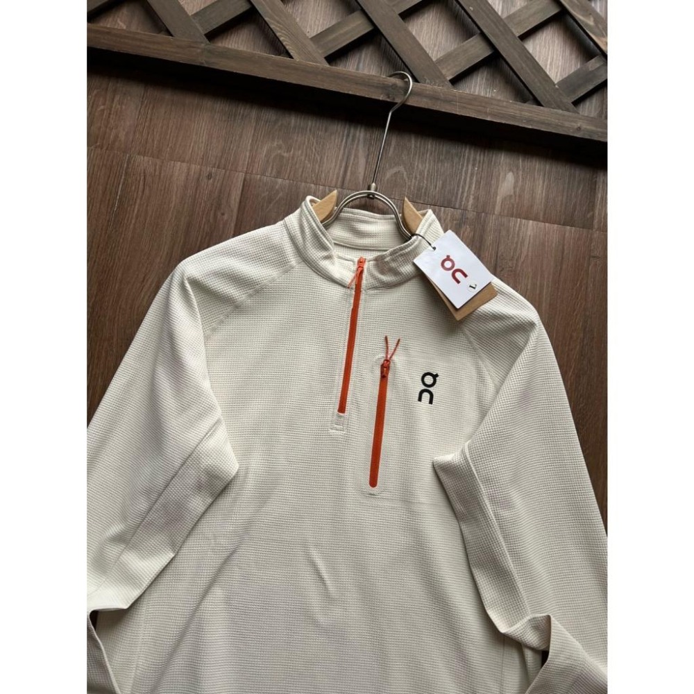 【季得運動】On昂跑 Climate Shirt 休閒運動健身 半拉式長T  黑色 米白＊M-3XL。50908C-細節圖9