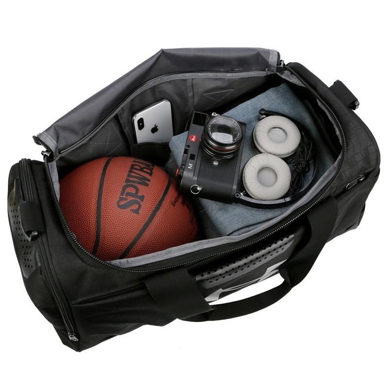 【季得運動】 Under Armour 安德瑪 獨立鞋倉+乾濕分離大容量休閒包 黑色。50993F-細節圖4