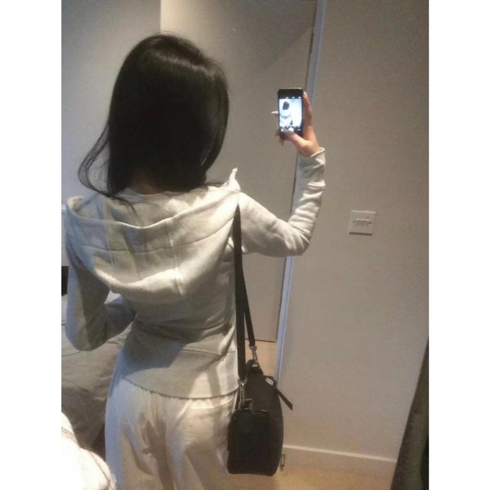 【季得運動】Lulu lemon 秋季灰白色標刺繡 短款 拉鍊外套 灰白色 *S-L。509107C-細節圖3