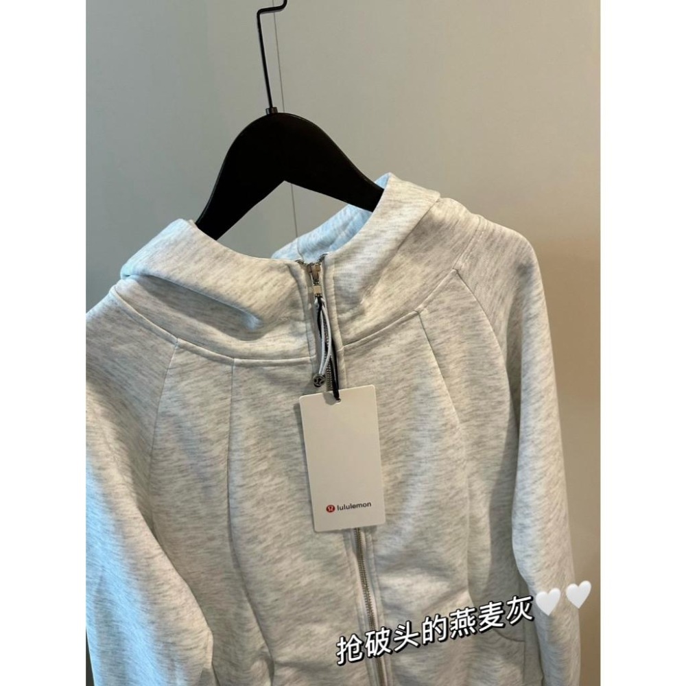【季得運動】Lulu lemon 秋季灰白色標刺繡 短款 拉鍊外套 灰白色 *S-L。509107C-細節圖6
