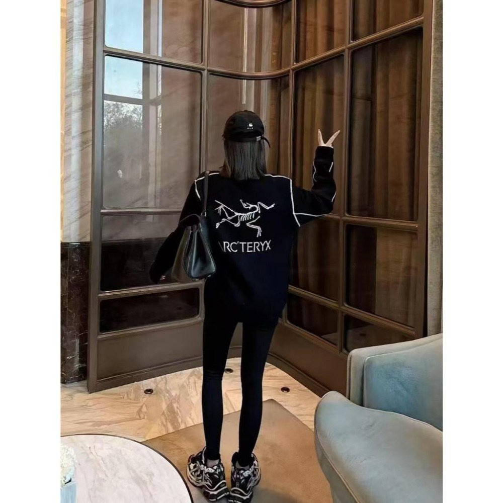 【季得運動】始祖鳥/ARC＇TERYX秋季新款撞色線條重磅圓領寬鬆版型 *M-XL。50986C-細節圖2