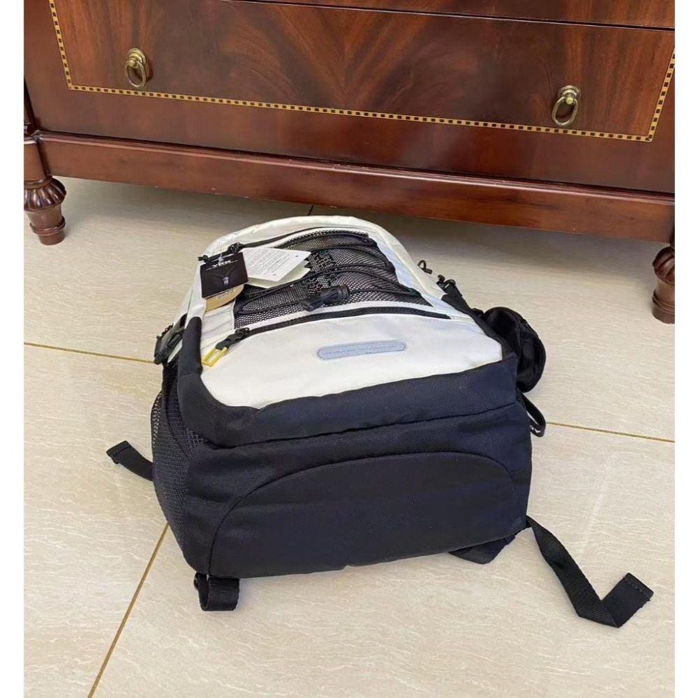 【季得運動】Discovery 國家地理 大號雙肩包 登山包 電腦包 *白色。50961F-細節圖3