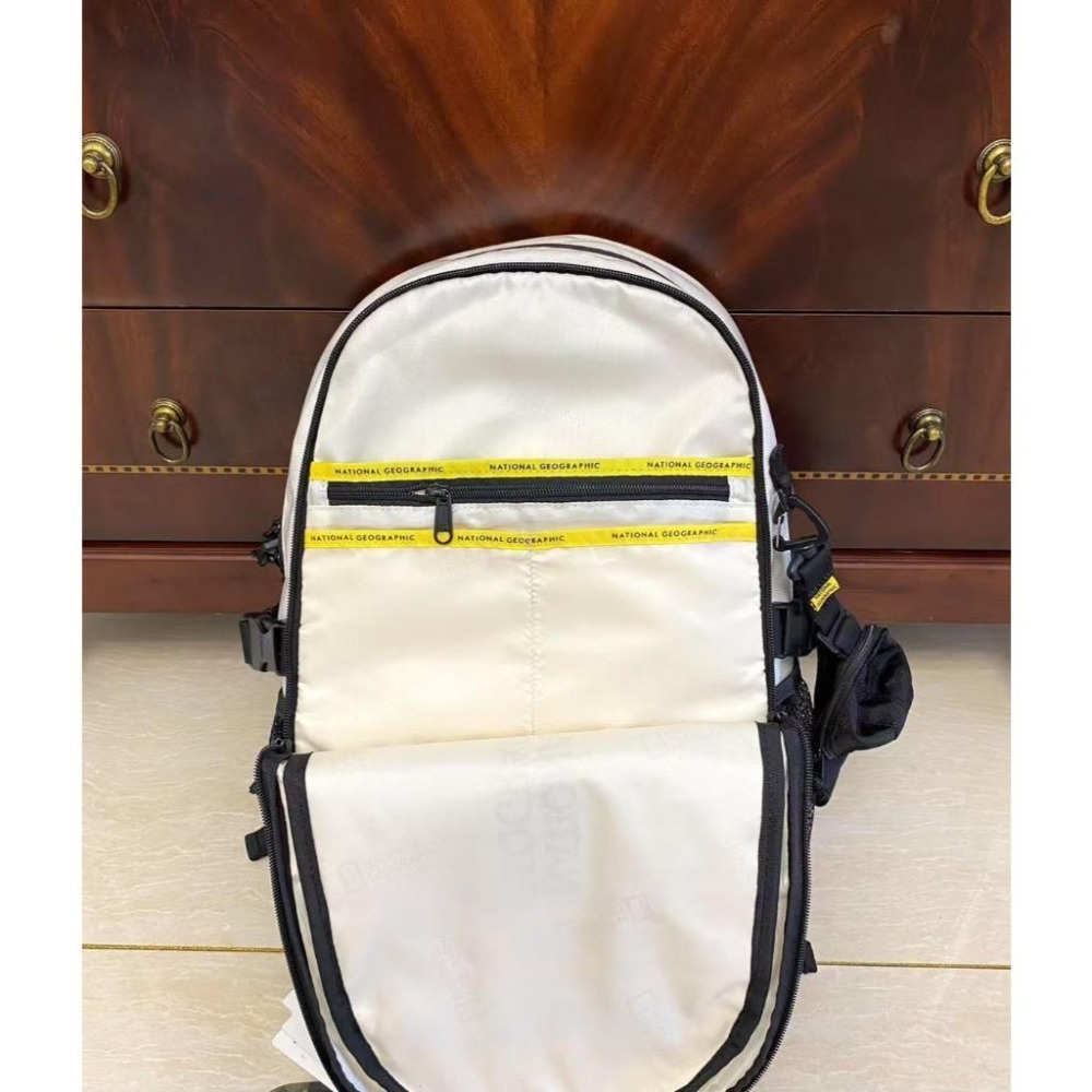 【季得運動】Discovery 國家地理 大號雙肩包 登山包 電腦包 *白色。50961F-細節圖5