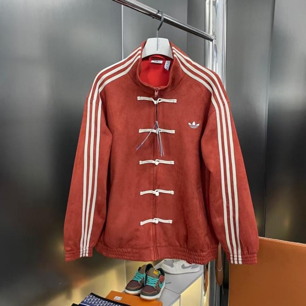 【季得運動】Adidas originals 蛇年限定新中式盤扣麂皮立領唐裝國風外套 紅色 *S-XL。50977C-細節圖2