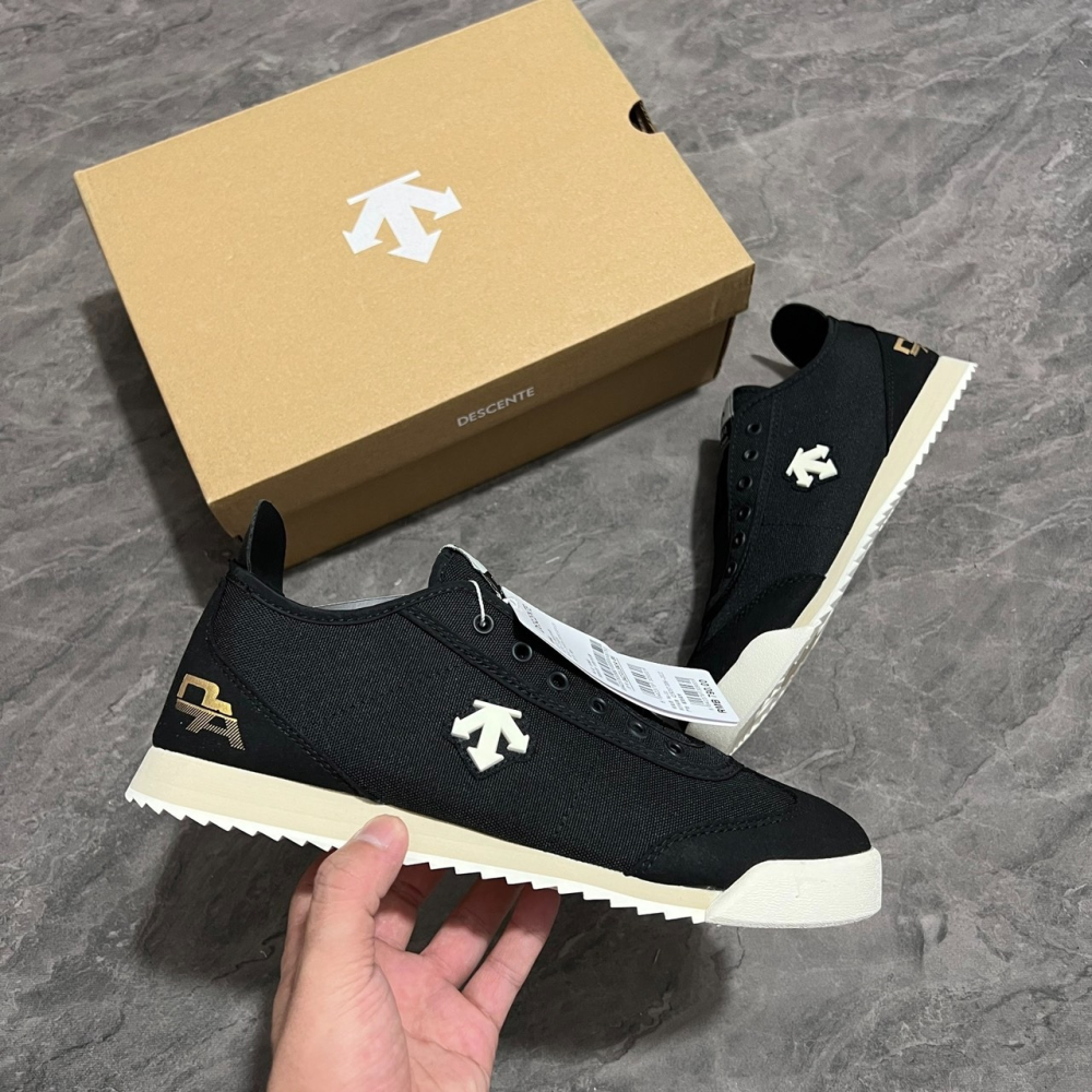 【季得運動】DESCENTE休閒運動低筒板鞋 黑色 *EU36-45。50919D-細節圖3