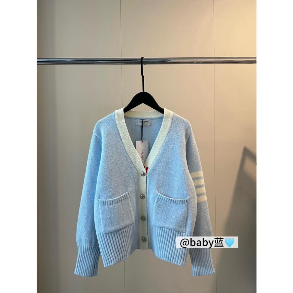 【季得運動】Thom Browne  新款拼接撞色奶藍短版外套 *S-L。50985C-細節圖3