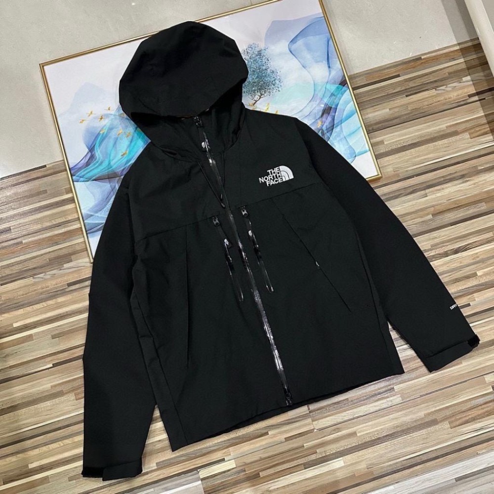 【季得運動】THE NORTH FACE 25年新款防潑水防風刺繡衝鋒外套 黑色 卡其＊M-2XL。50801C-細節圖4