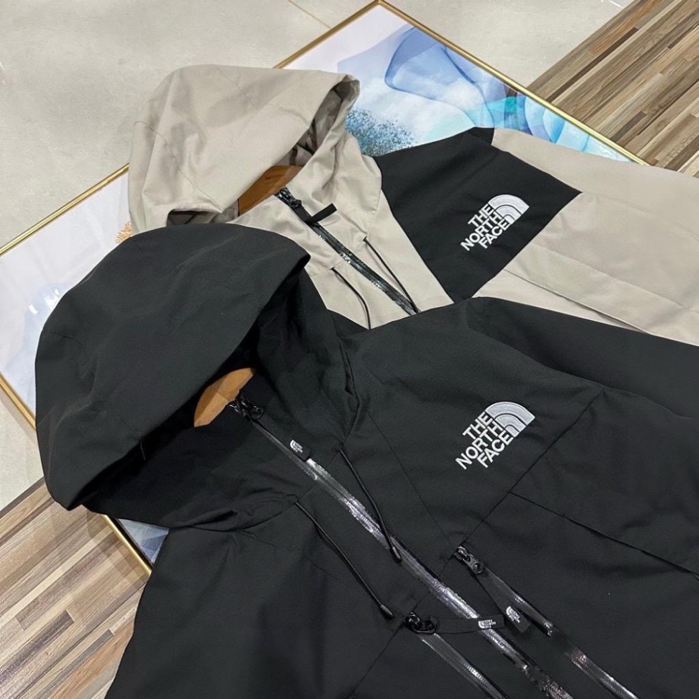 【季得運動】THE NORTH FACE 25年新款防潑水防風刺繡衝鋒外套 黑色 卡其＊M-2XL。50801C-細節圖5