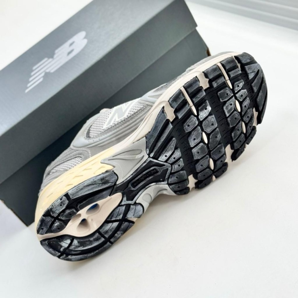 【季得運動】New balance 男女復古風老爹鞋 銀灰 *EU36-44。50935D-細節圖6