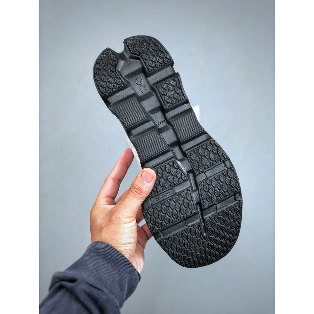 【季得運動】On 昂跑 Cloudflyer 5減震耐磨跑步鞋 灰黑 *EU36-45。51238D-細節圖8