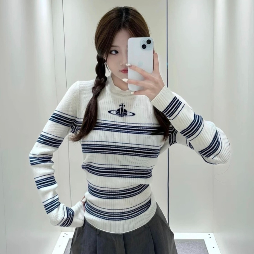 【季得運動】vivienne westwood 25經典土星條紋圓領羊毛針織衫長袖 白色藍色。51280C-細節圖3