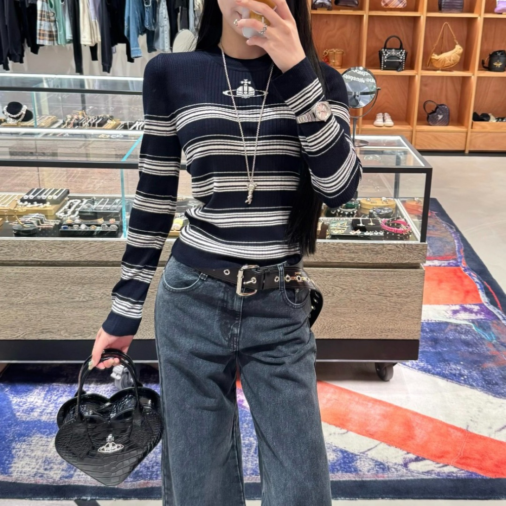 【季得運動】vivienne westwood 25經典土星條紋圓領羊毛針織衫長袖 白色藍色。51280C-細節圖4