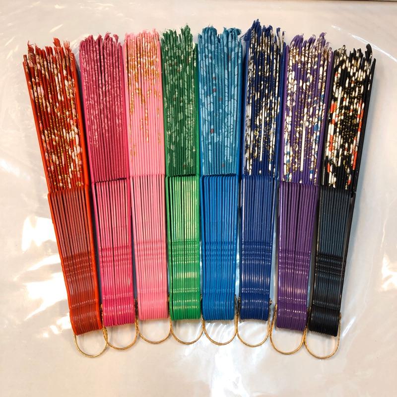 🤖️伍拾錢 多色摺扇 八種顏色 撥扇 新娘扇 摺疊扇 結婚嫁女 隨身攜帶-細節圖2