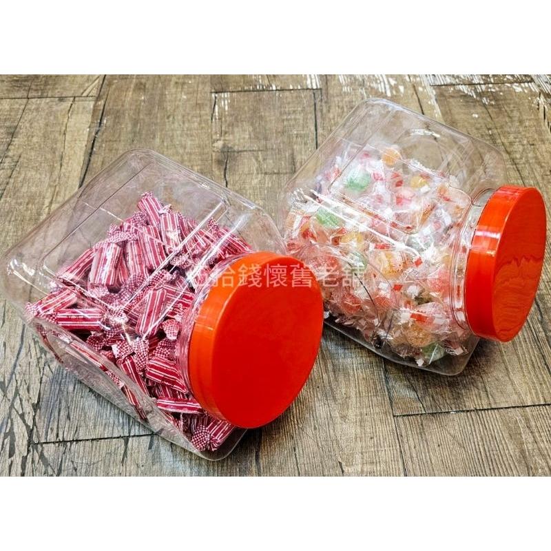 全新現貨 糖果罐 塑膠罐 斜口方罐 餅乾罐 廣口瓶 糖鹽罐 塑膠瓶 三太子 太子爺 收納罐 園遊會 桶子 塑膠桶-細節圖2