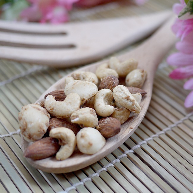 【長青穀典】香蒜三味堅果 220g/包×3包 公司現貨 蒜味堅果 下酒菜 鹹味零食 杏仁果 腰果 夏威夷果-細節圖4