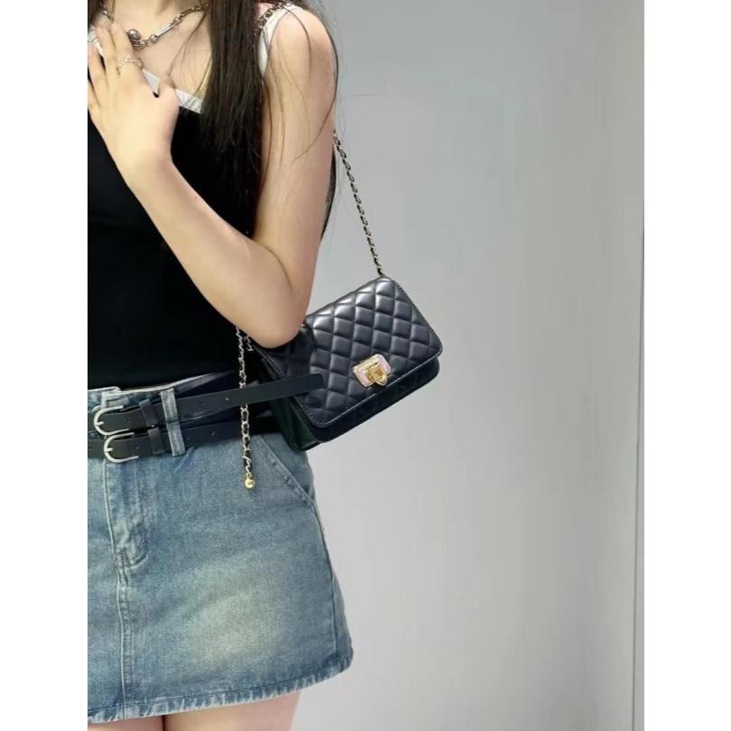 側背包 斜背包 背包 Charles&Keith 小CK 金環款 小香風 有調節釦 小ck包 大容量 收納方便 出門必備-細節圖3