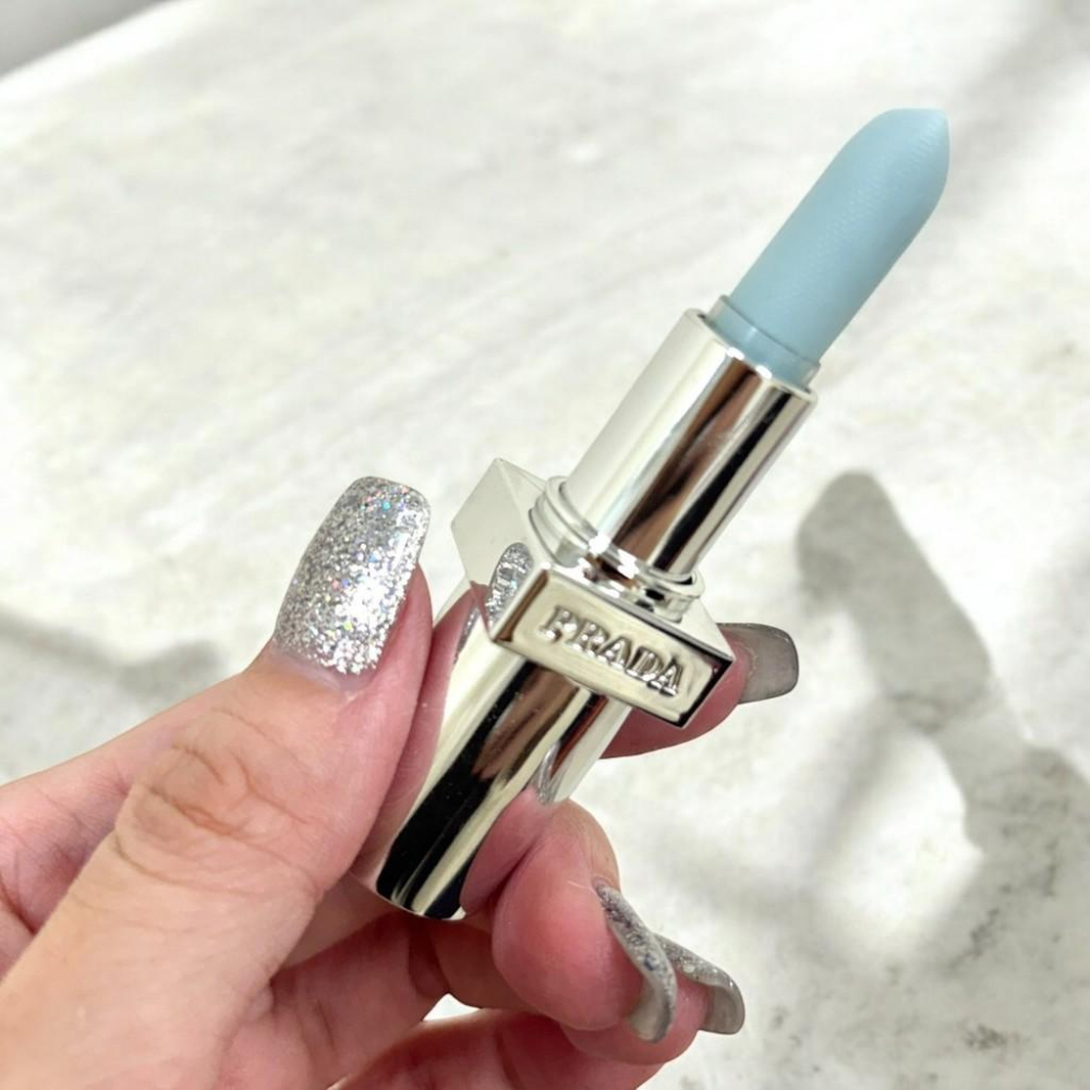 潤唇膏 護唇膏 1.6g 法國 PRADA U001 莫測藍 寶寶藍 PRADA護唇膏 送禮自用 日常通勤 顯氣色 不挑-細節圖3