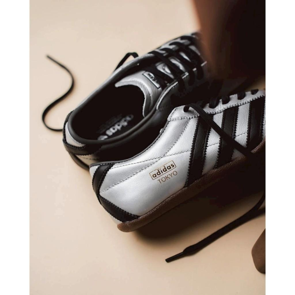 Y2K穿搭 adidas TOKYO 復古銀鞋 運動跑鞋 復古銀 金屬感 明星同款 輕量透氣 男女同款 經典三線-細節圖5