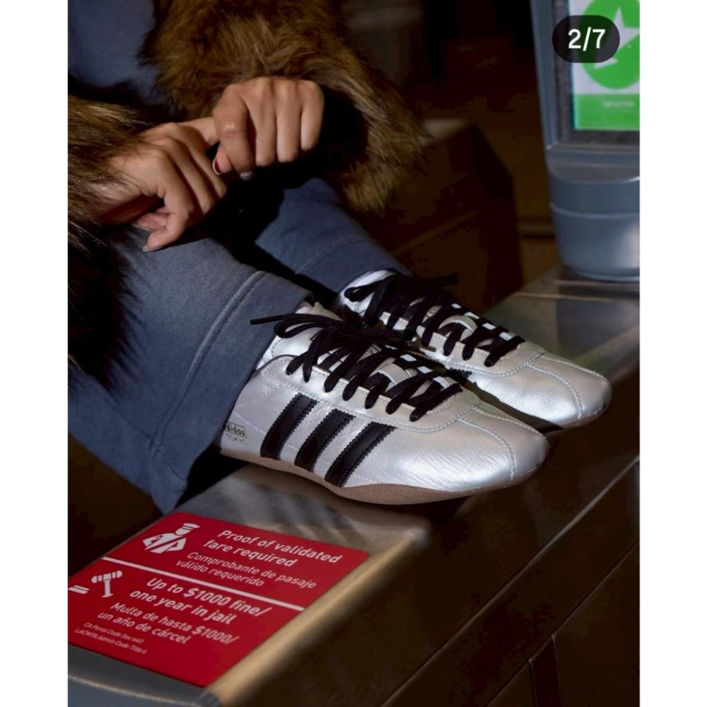 Y2K穿搭 adidas TOKYO 復古銀鞋 運動跑鞋 復古銀 金屬感 明星同款 輕量透氣 男女同款 經典三線-細節圖8