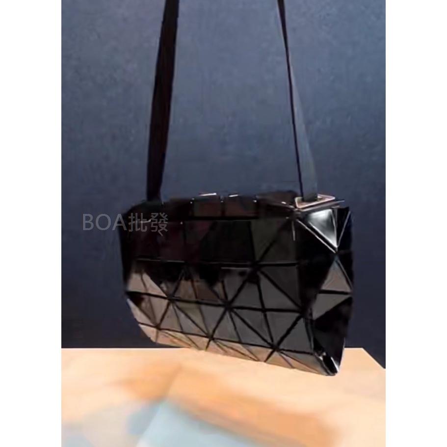 三宅一生 BAOBAO 樂高包 枕頭包 側背｜4*6 豆腐包 亮面黑 大容量-細節圖3
