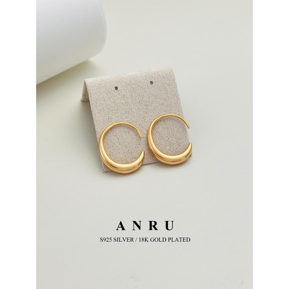 ｜ANRU 月牙｜純銀耳環 ｜S925 18K金色 珍珠 耳環 輕奢 x 優雅 x 質感-細節圖2