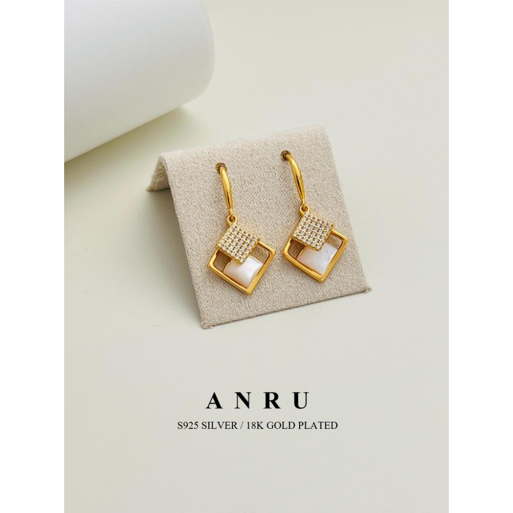 ｜ANRU 方韻｜純銀白貝耳環 ｜S925 純銀 白貝 耳環 輕奢 x 優雅 x 質感-細節圖2