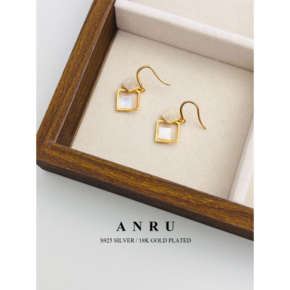 ｜ANRU 方韻｜純銀白貝耳環 ｜S925 純銀 白貝 耳環 輕奢 x 優雅 x 質感-細節圖3