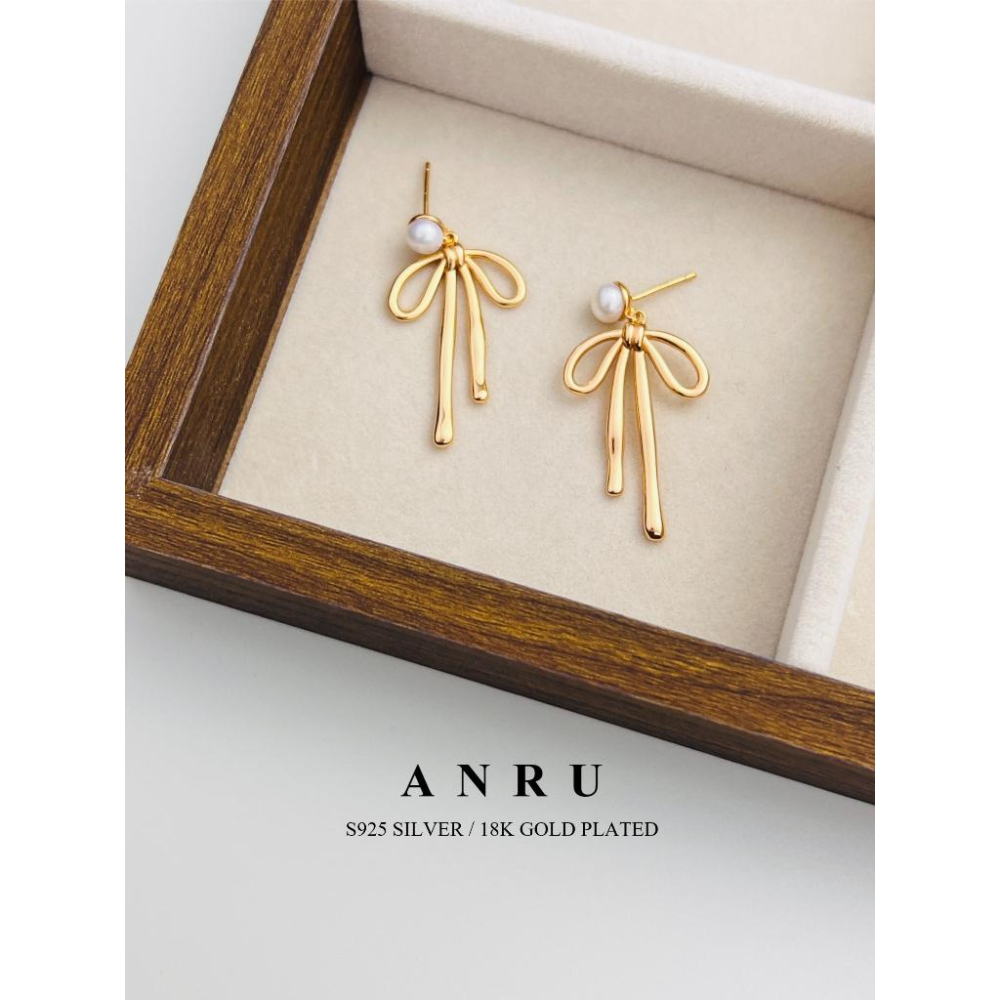 ｜ANRU 蝶舞｜純銀珍珠耳環 ｜S925 純銀 18K金色 珍珠 耳環 輕奢 x 優雅 x 蝴蝶結-細節圖3