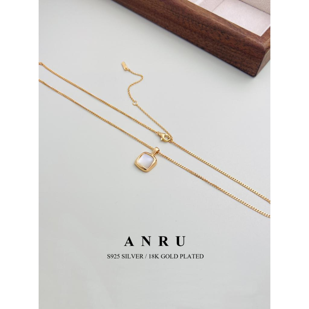 ｜ANRU 方糖｜純銀白貝項鍊 ｜S925 純銀 18K金 白貝 鎖骨鍊 項鍊 輕奢 x 優雅 x 質感-細節圖3