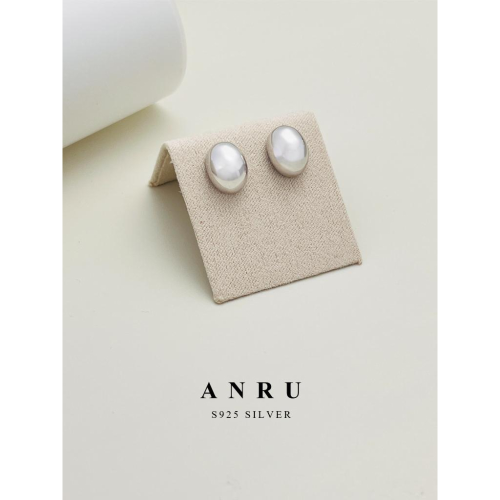 ｜ANRU 小豆語｜純銀耳環 ｜S925 純銀 小金豆 小銀豆 水滴 耳環 輕奢 x 優雅 x 質感-細節圖4